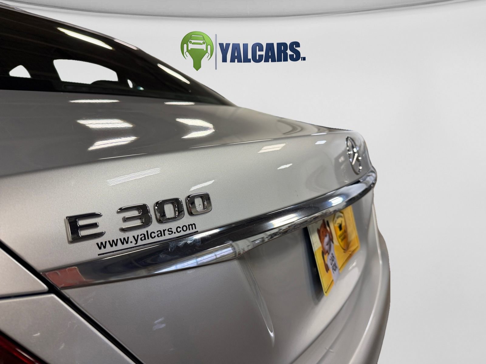 Used 2019 Mercedes-Benz E 300 4MATIC image 11