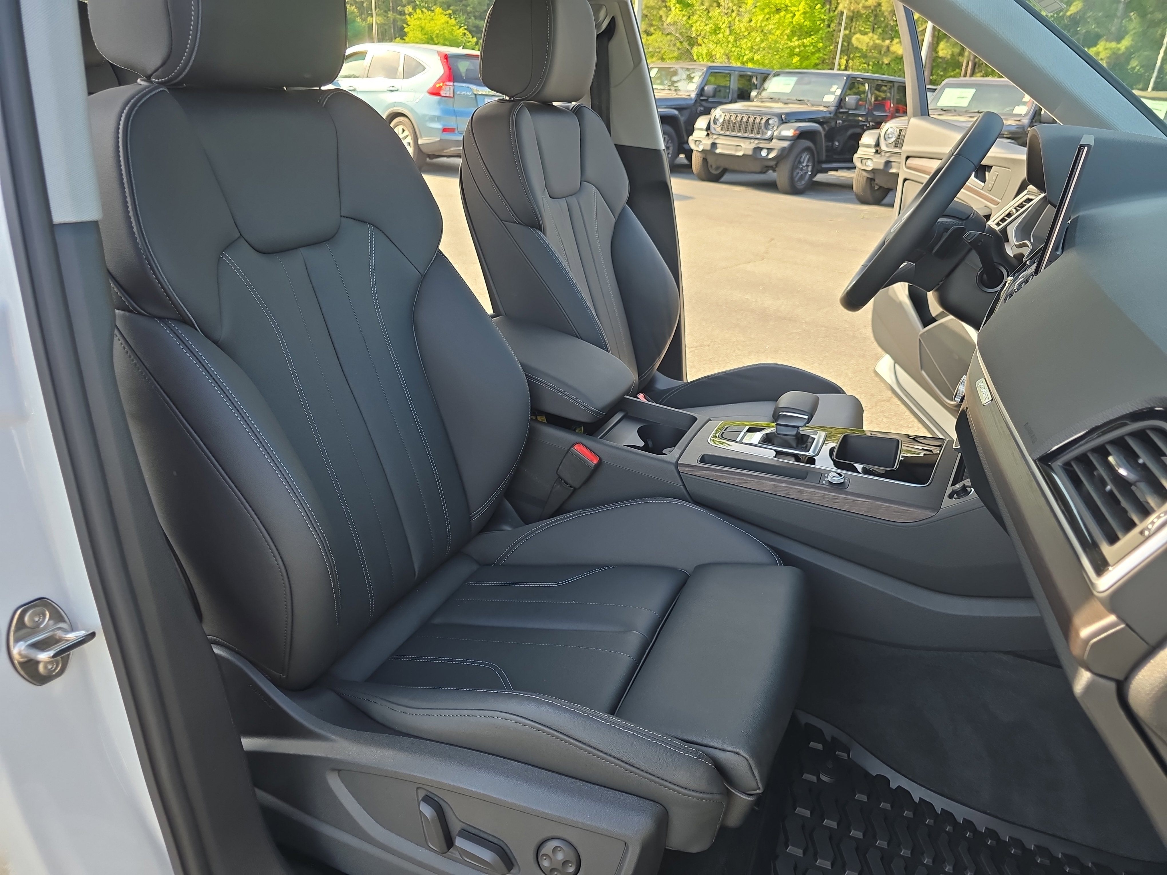 Used 2025 Audi Q5 e Premium image 10