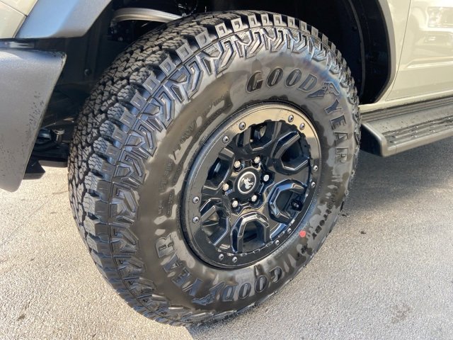 New 2025 Ford Bronco Outer Banks image 6