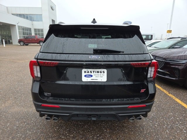 Certified 2025 Ford Explorer ST image 4