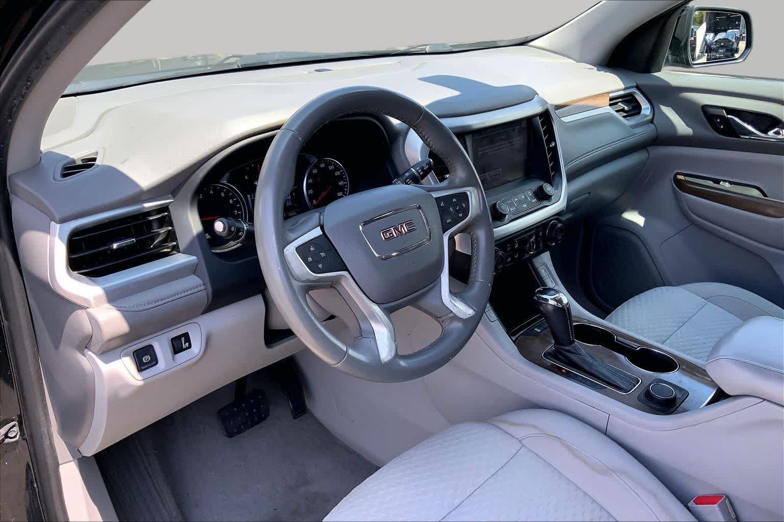 Used 2019 GMC Acadia SLE w/ Driver Alert Package I AWD/4WD image 18