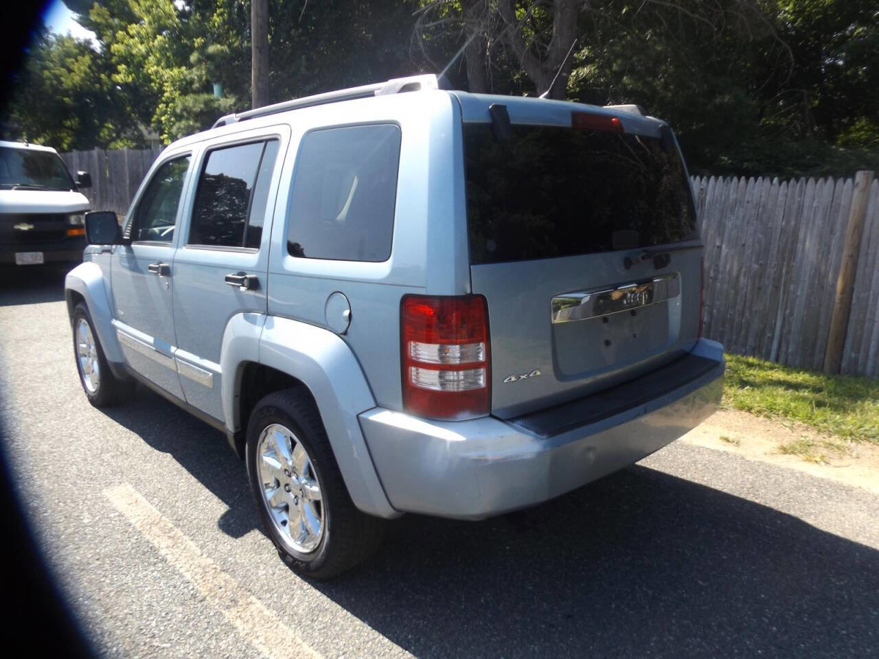 Used 2012 Jeep Liberty Sport image 3