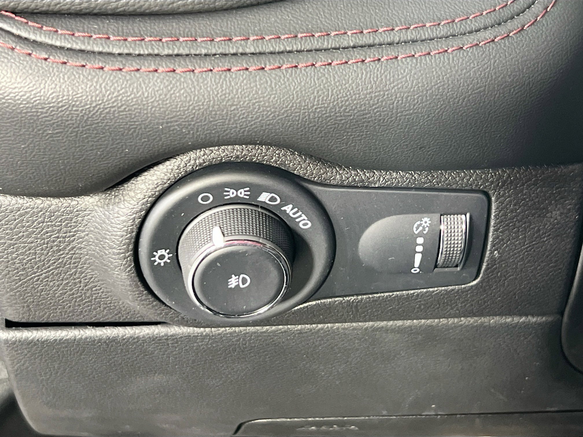 Used 2022 Dodge Durango R/T w/ Blacktop Package image 10