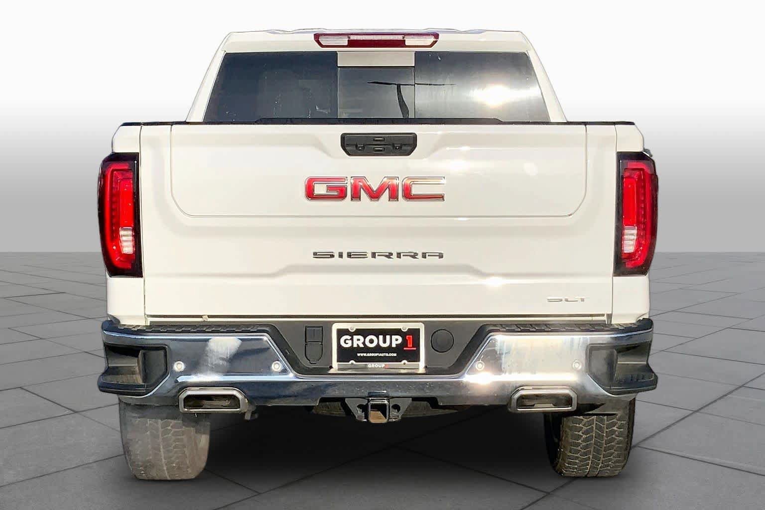 Used 2025 GMC Sierra 1500 SLT w/ SLT Premium Plus Package AWD/4WD image 5