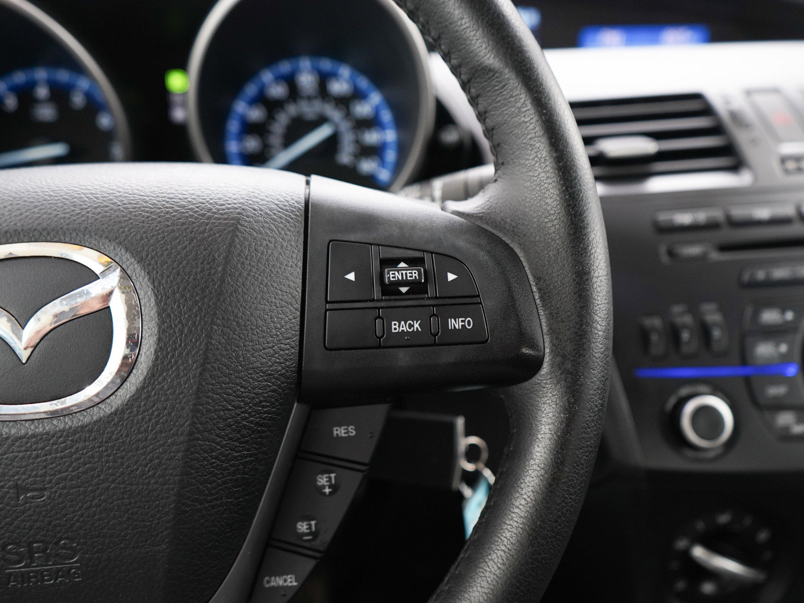 Used 2012 MAZDA MAZDA3 i Touring FWD image 23