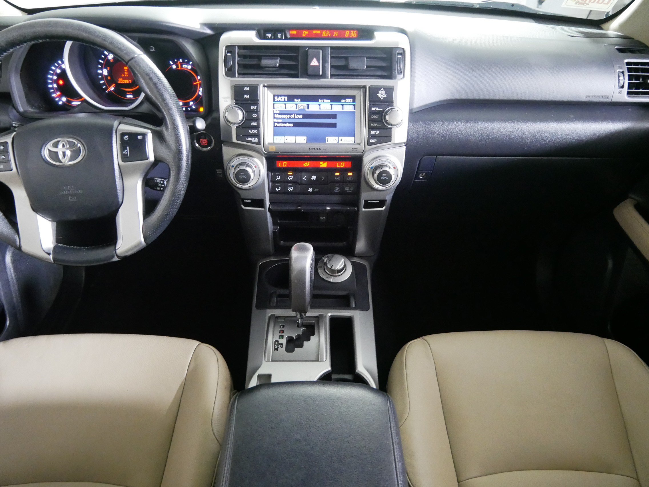 Used 2012 Toyota 4Runner Limited w/ Convenience Pkg AWD/4WD image 10