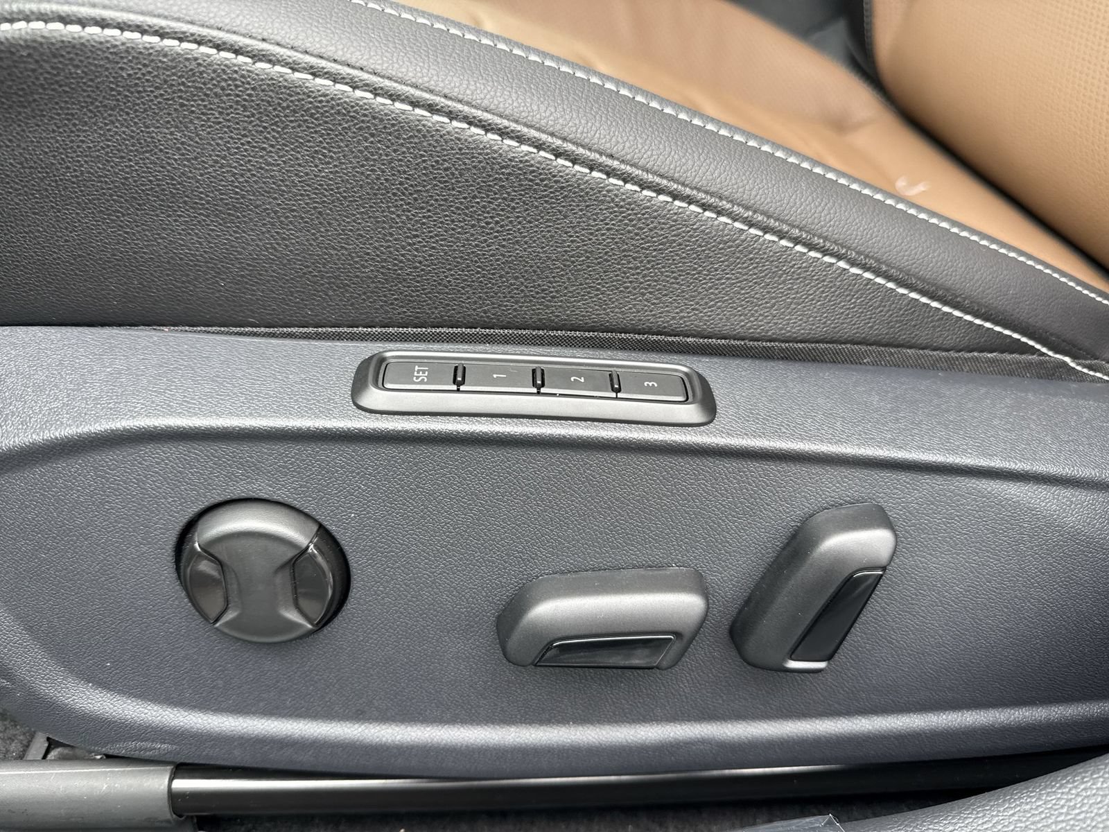 New 2026 Volkswagen Jetta SEL FWD image 13