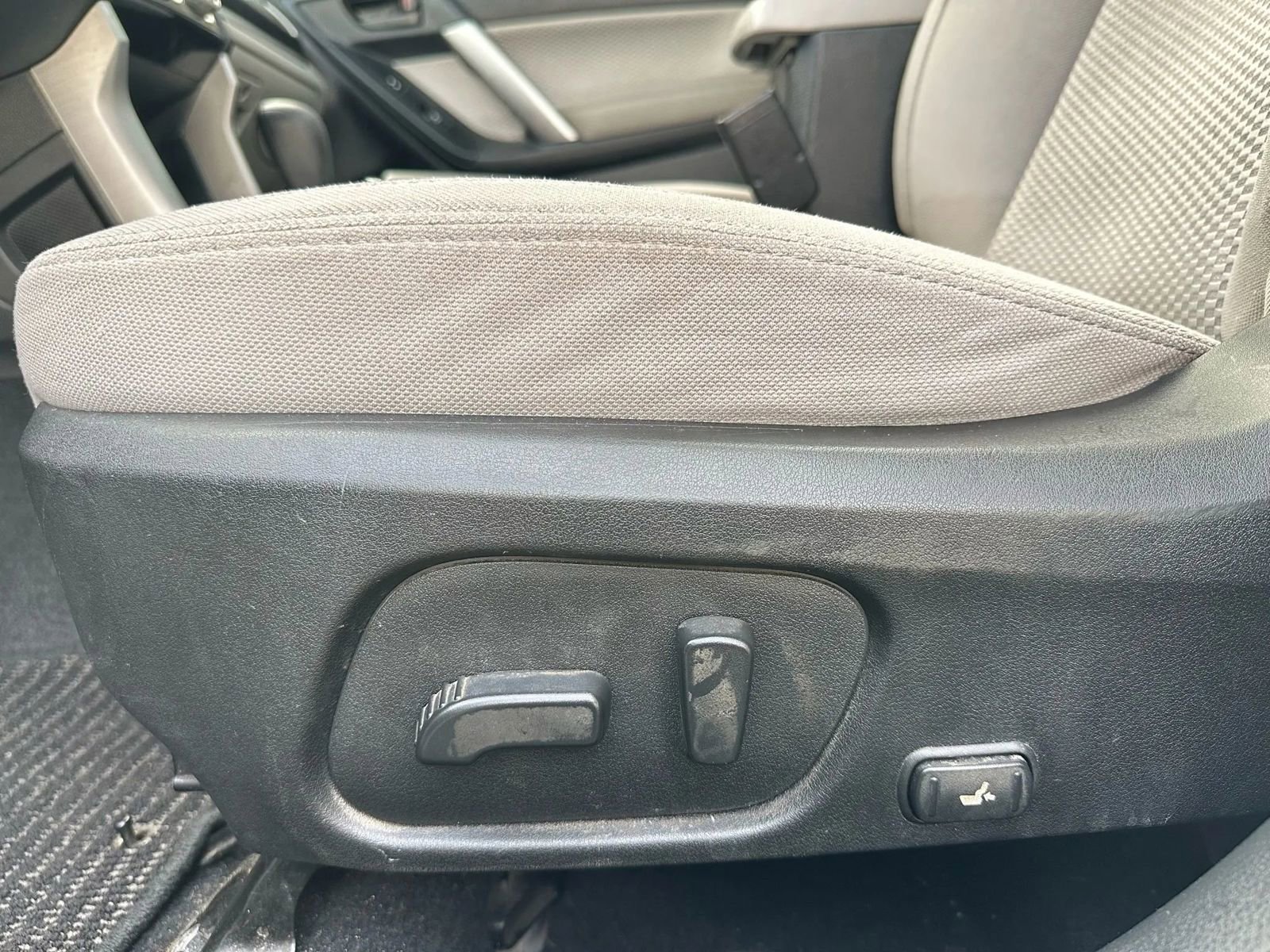 Used 2018 Subaru Forester 2.5i Premium AWD/4WD image 39