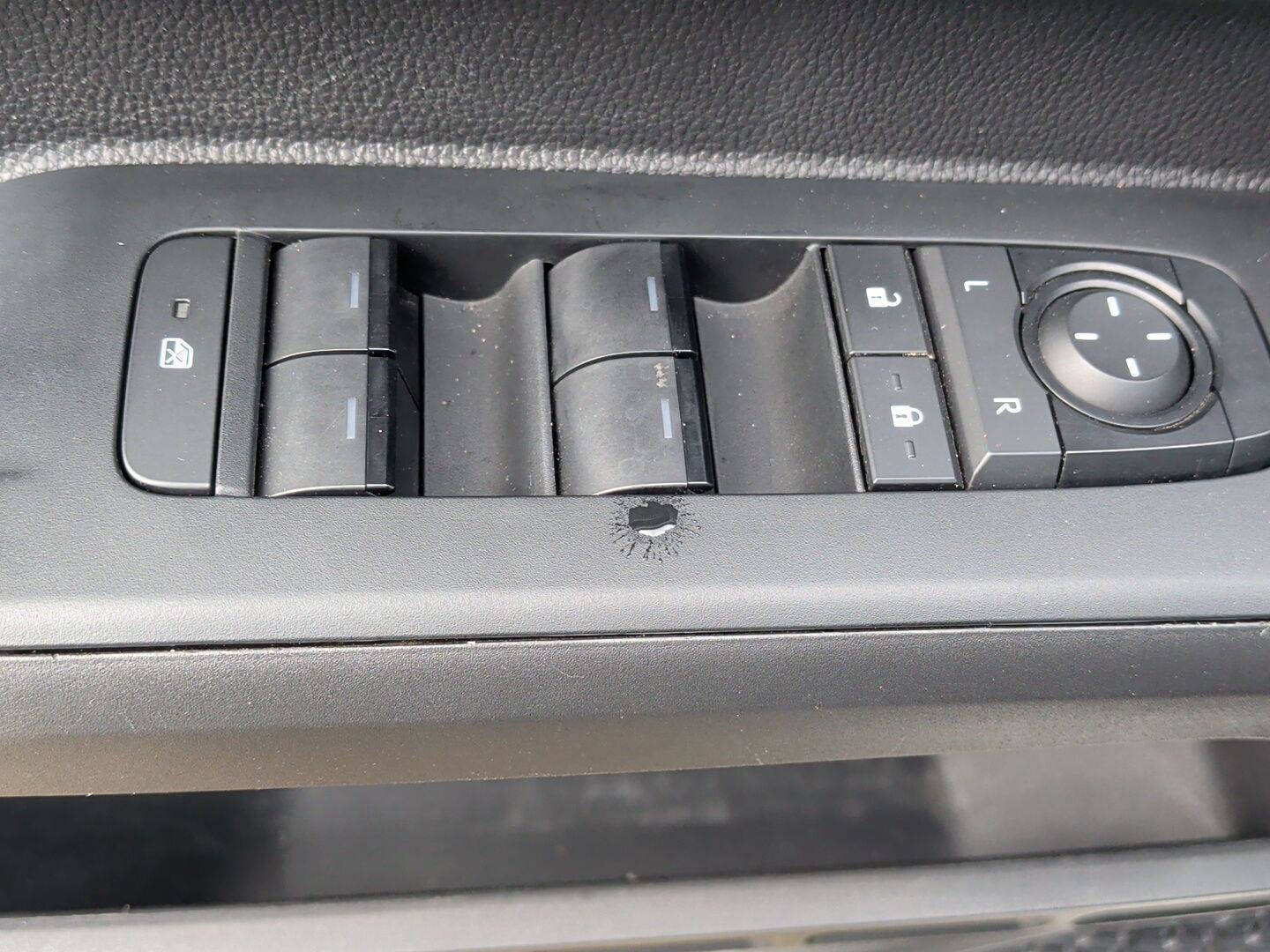 Used 2024 Toyota Tacoma TRD Off-Road AWD/4WD image 13