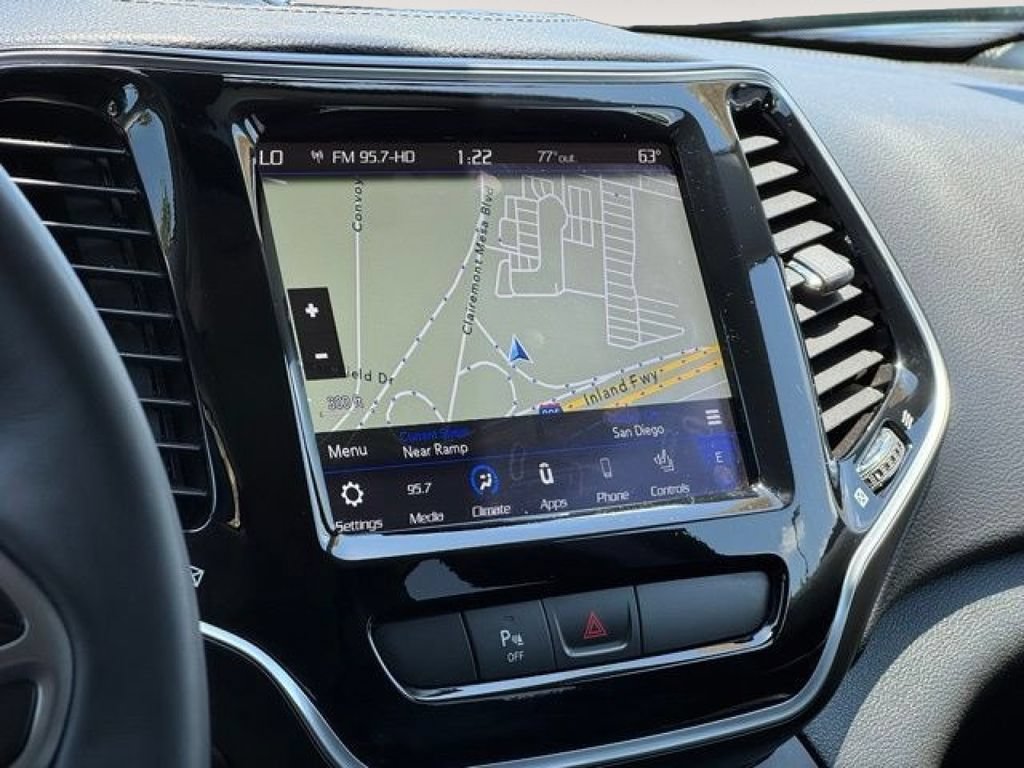 Used 2019 Jeep Cherokee Limited FWD image 15