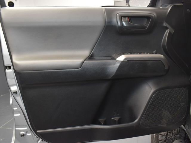 Used 2022 Toyota Tacoma SR5 w/ Technology Package image 16