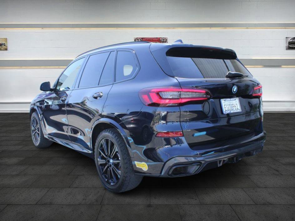 Used 2022 BMW X5 xDrive45e w/ M Sport Package image 4