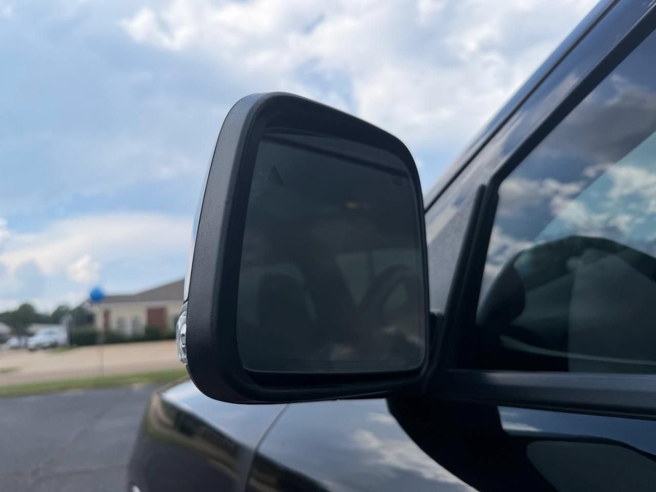 Used 2023 Dodge Durango R/T RWD image 27