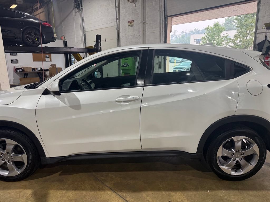 Used 2020 Honda HR-V LX image 12