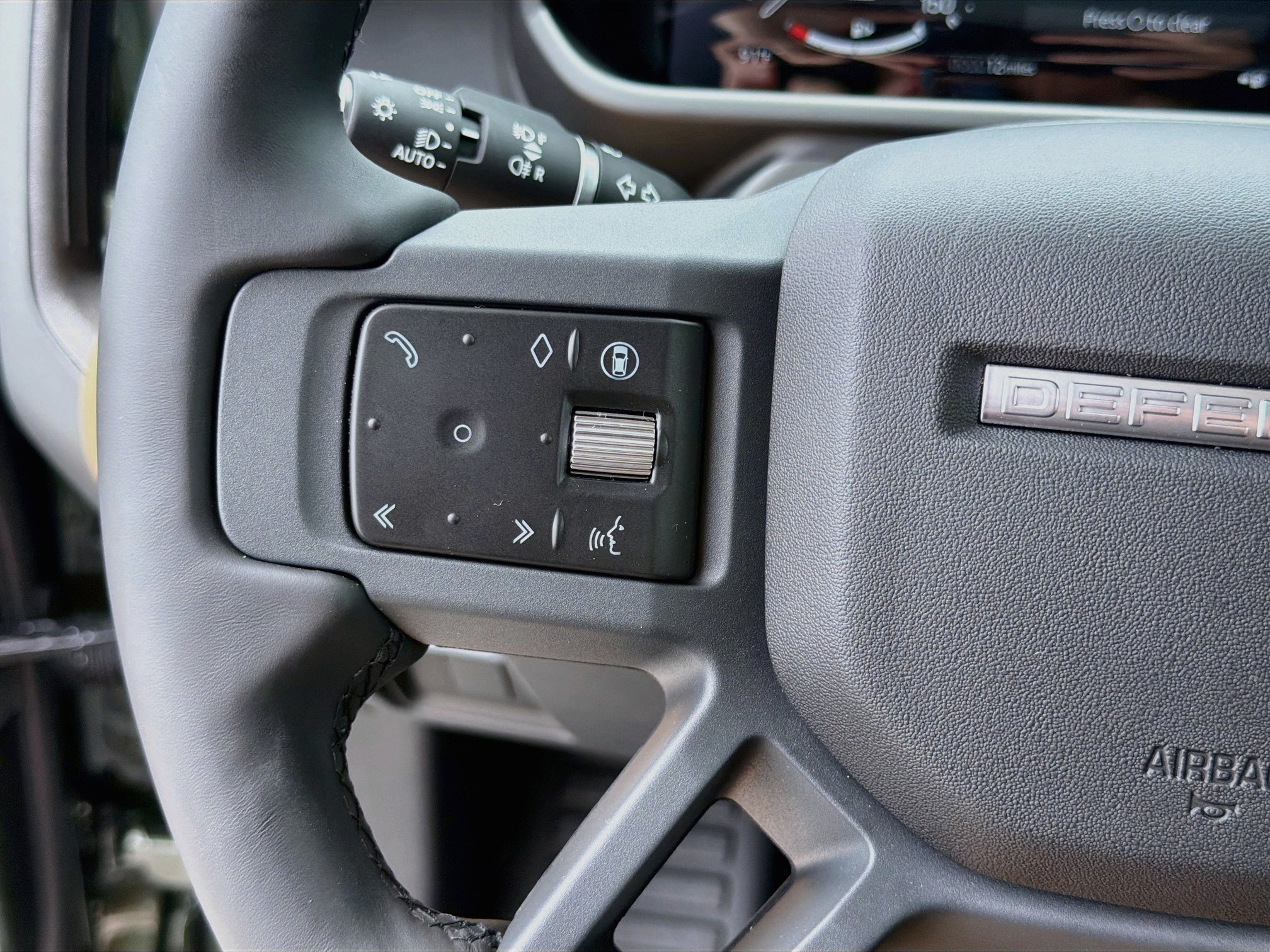 New 2026 Land Rover Defender 110 S AWD/4WD image 38