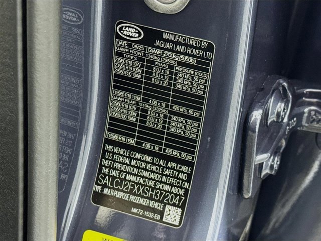 Used 2025 Land Rover Discovery Sport S image 34