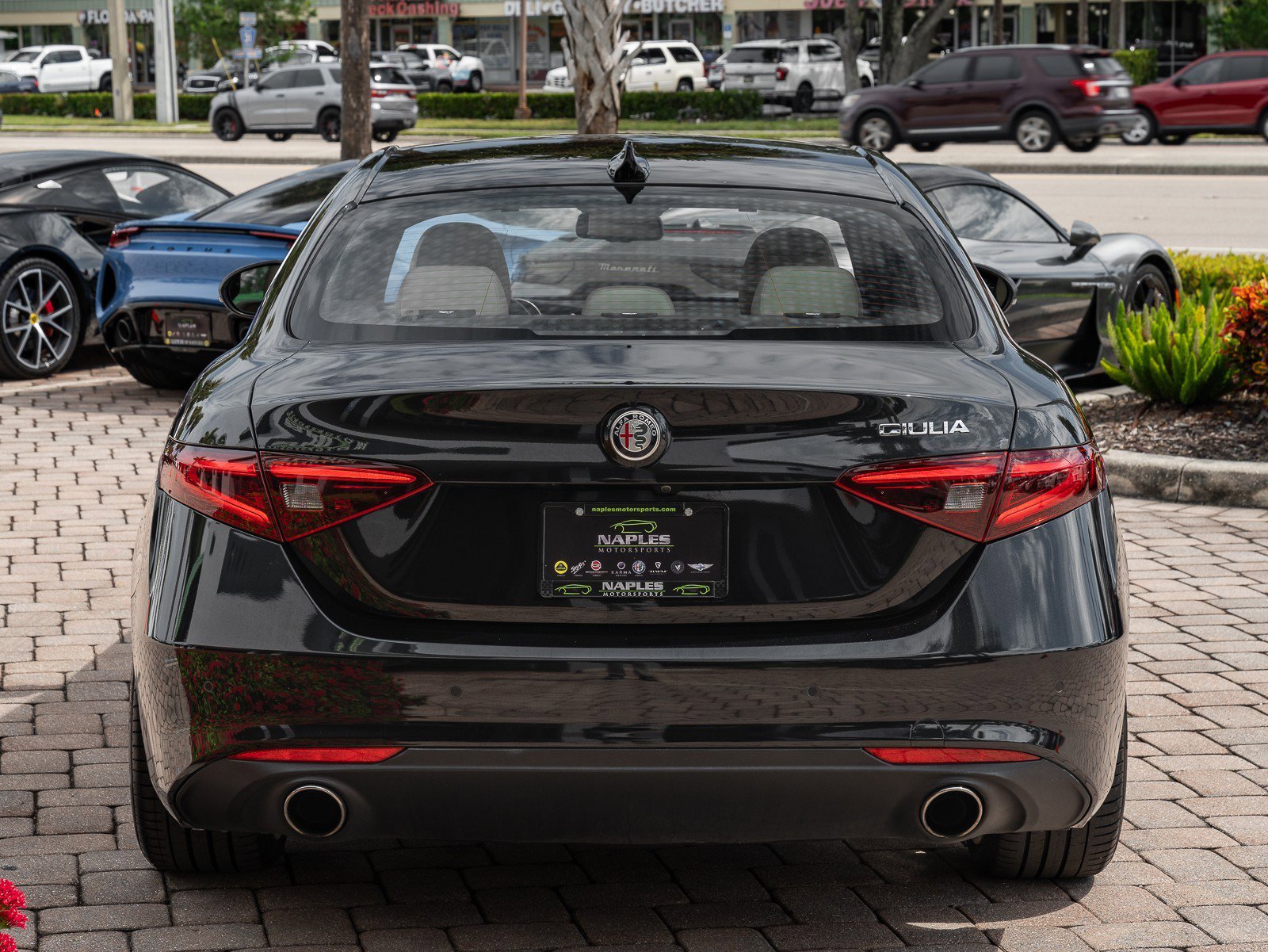 Used 2023 Alfa Romeo Giulia w/ Quick Order Package 22Z Lusso image 18