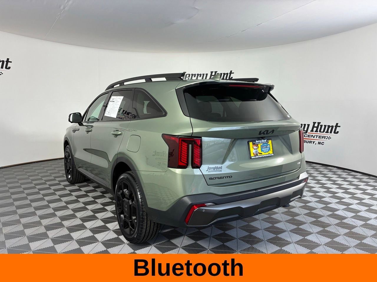 Used 2025 Kia Sorento SX image 9