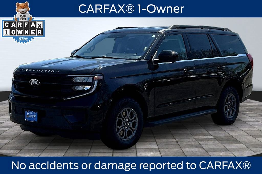 Used 2025 Ford Expedition Active image 3