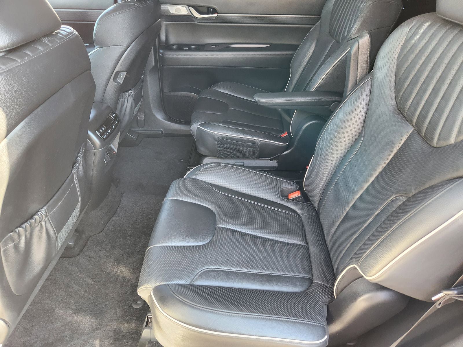 Used 2024 Hyundai Palisade Limited FWD image 25