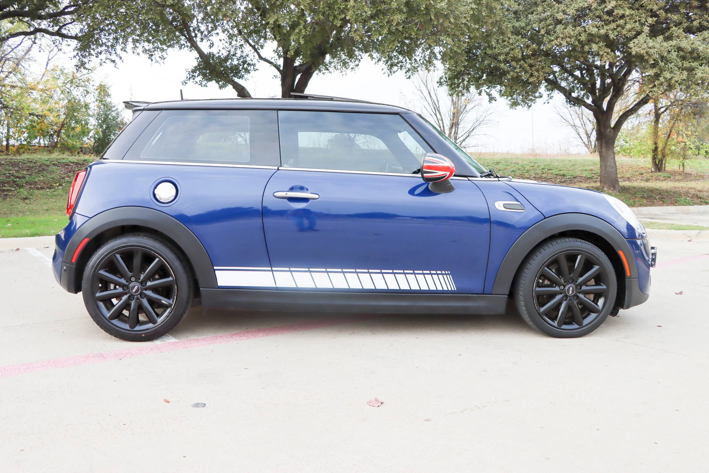 Used 2017 MINI Cooper S image 8