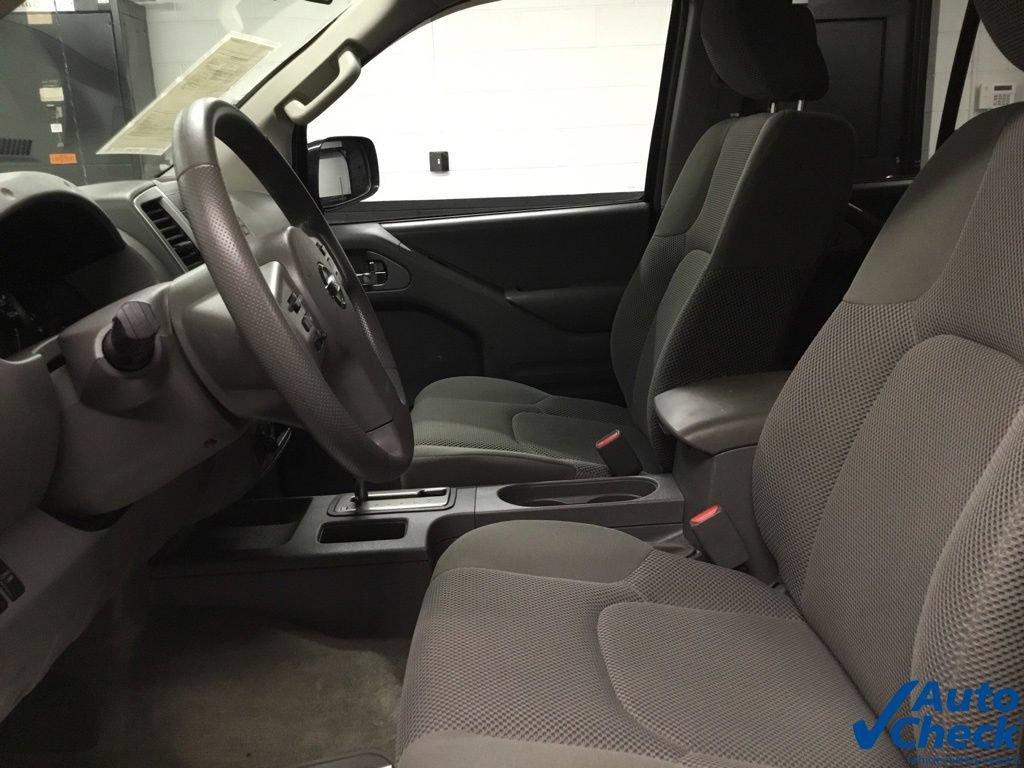 Used 2015 Nissan Frontier SV AWD/4WD image 23
