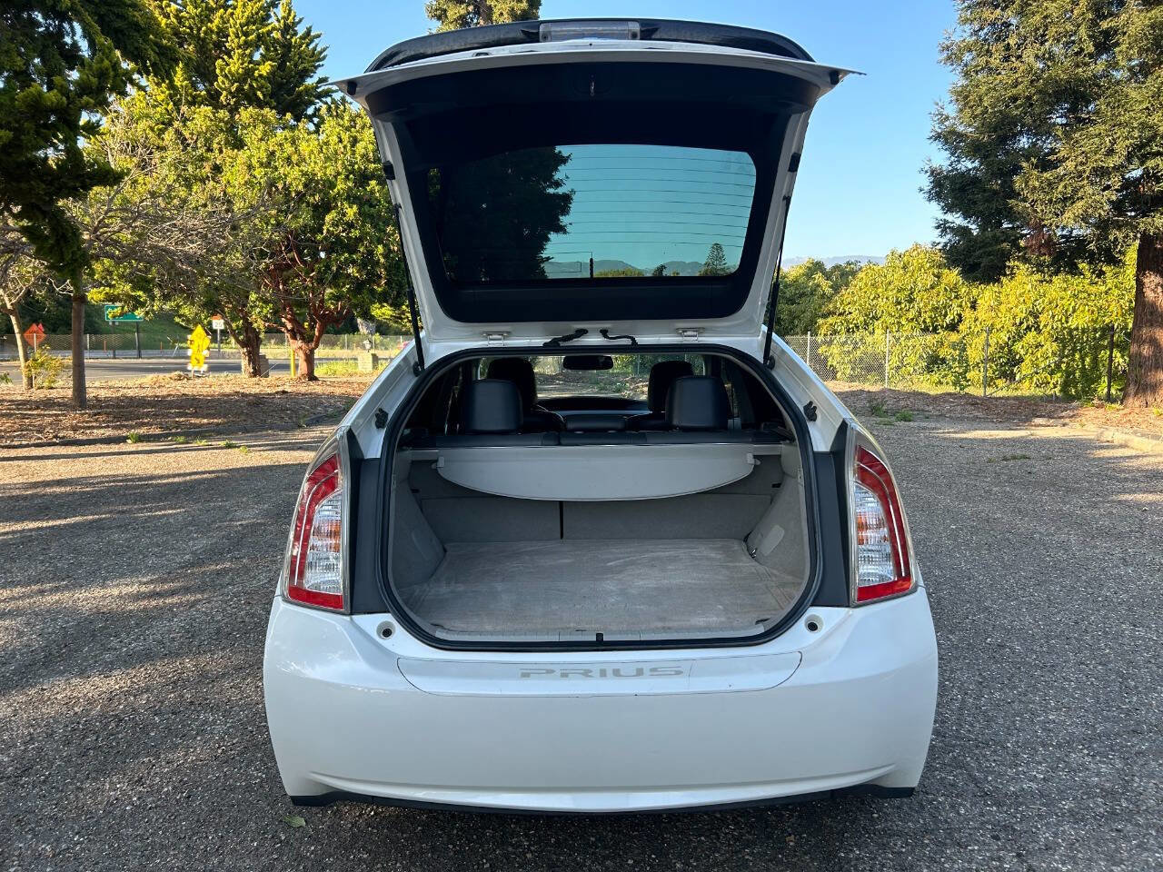 Used 2013 Toyota Prius Four w/ Deluxe Solar Roof Pkg FWD image 30