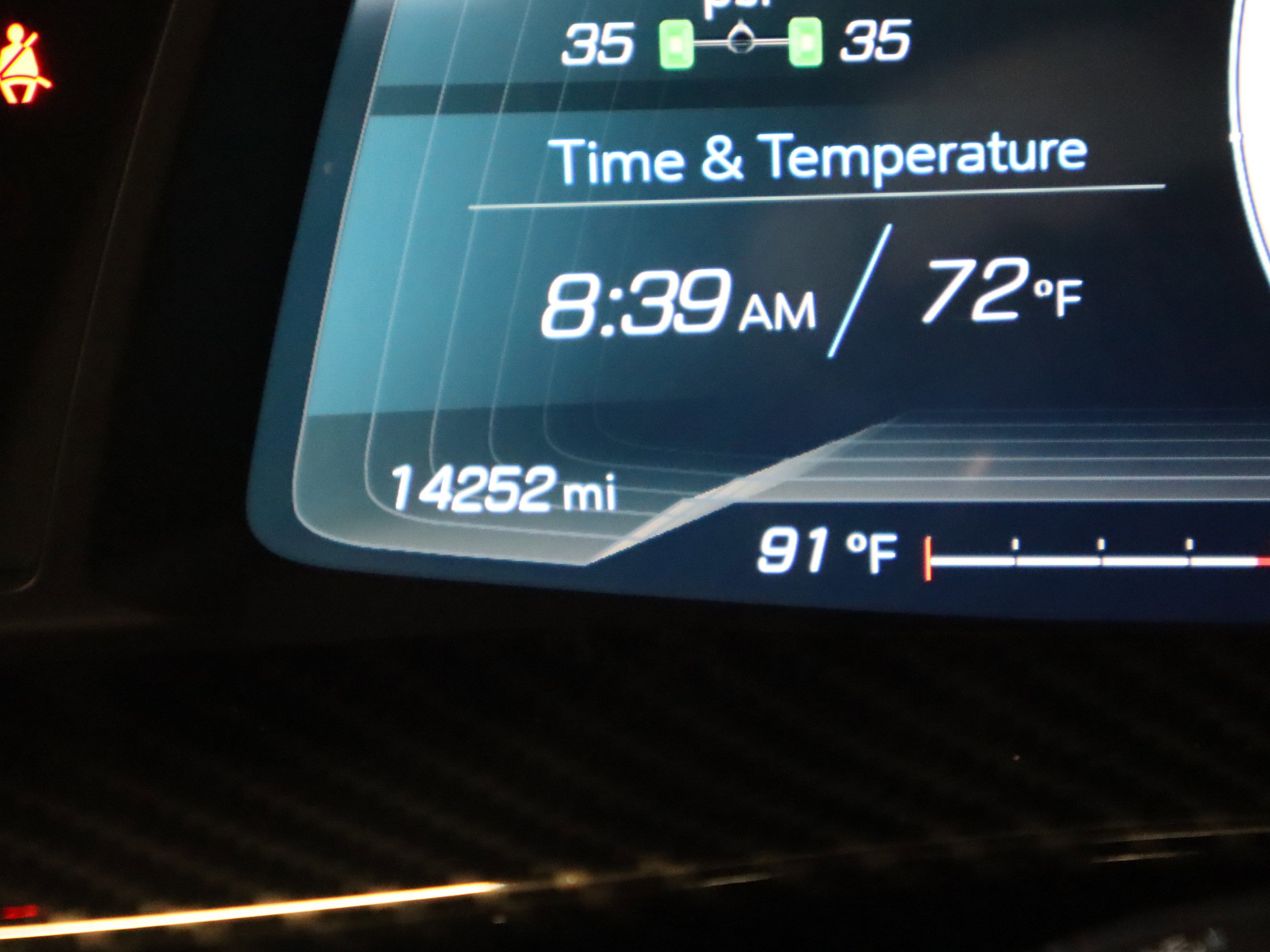 Used 2023 Chevrolet Corvette Stingray Preferred Cpe w/ Z51 Performance Package RWD image 25