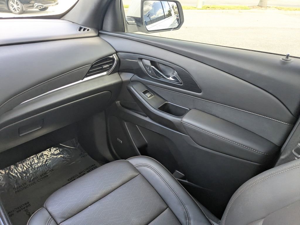 Certified 2023 Chevrolet Traverse High Country image 16