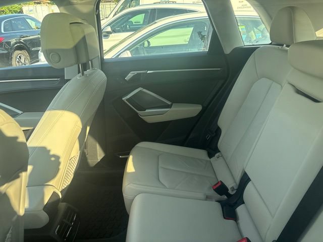 Used 2019 Audi Q3 2.0T Prestige AWD/4WD image 5