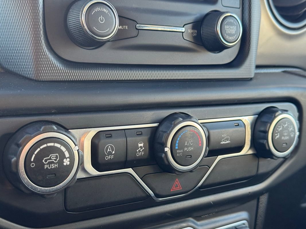 Used 2020 Jeep Gladiator Sport w/ Quick Order Package 24S image 32