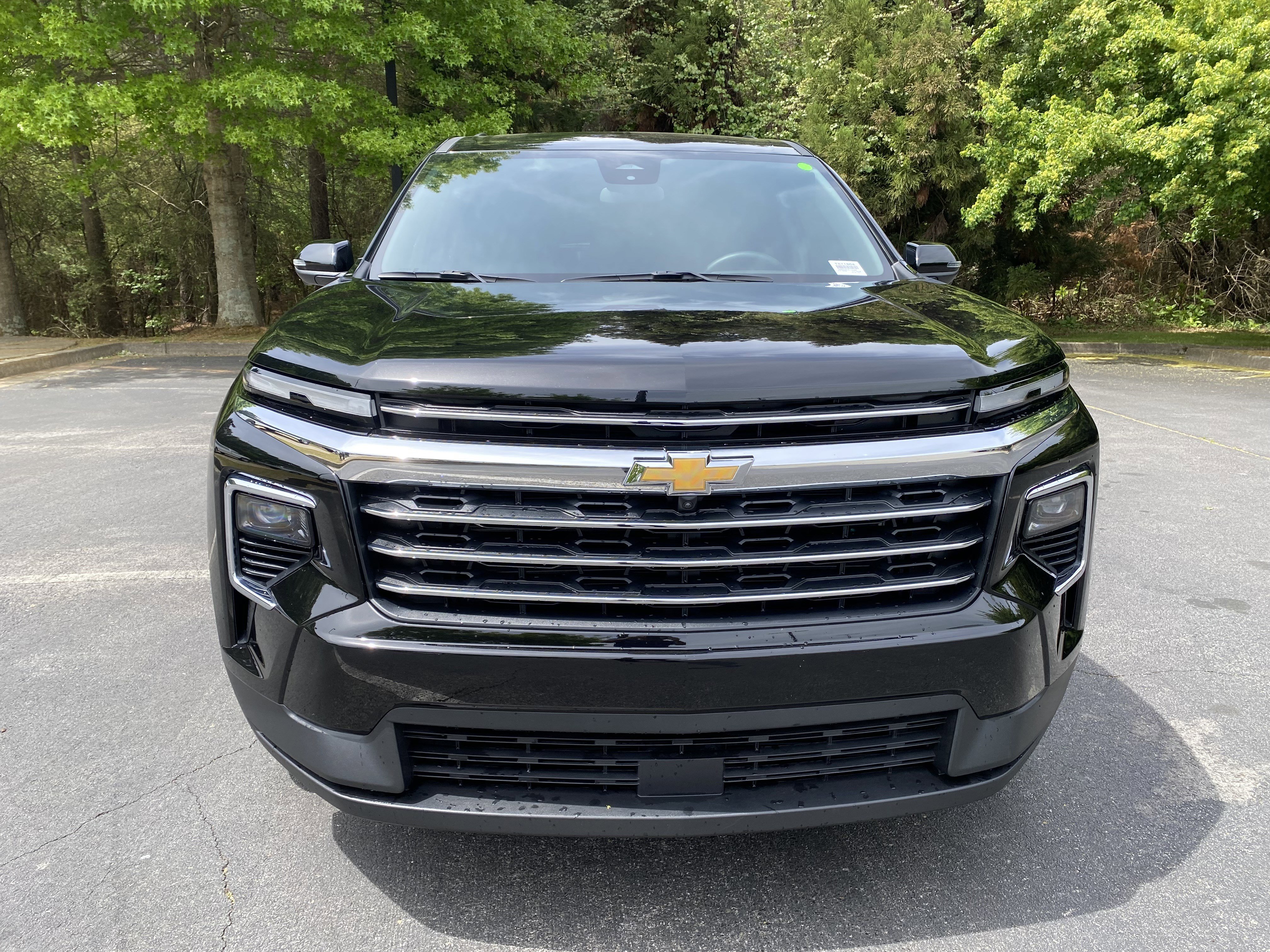 Used 2025 Chevrolet Traverse LT w/ Driver Confidence Package image 3