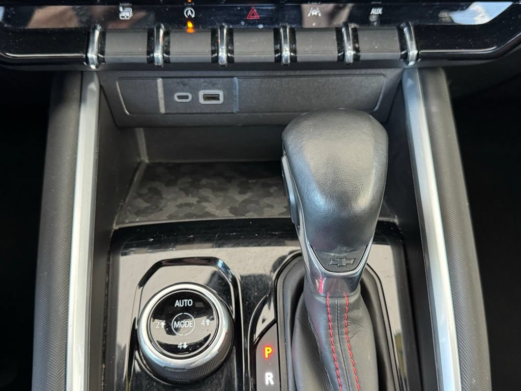 Used 2023 Chevrolet Colorado Z71 AWD/4WD image 31