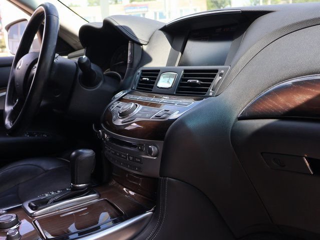 Used 2012 INFINITI M37 x w/ Deluxe Touring Pkg AWD/4WD image 9