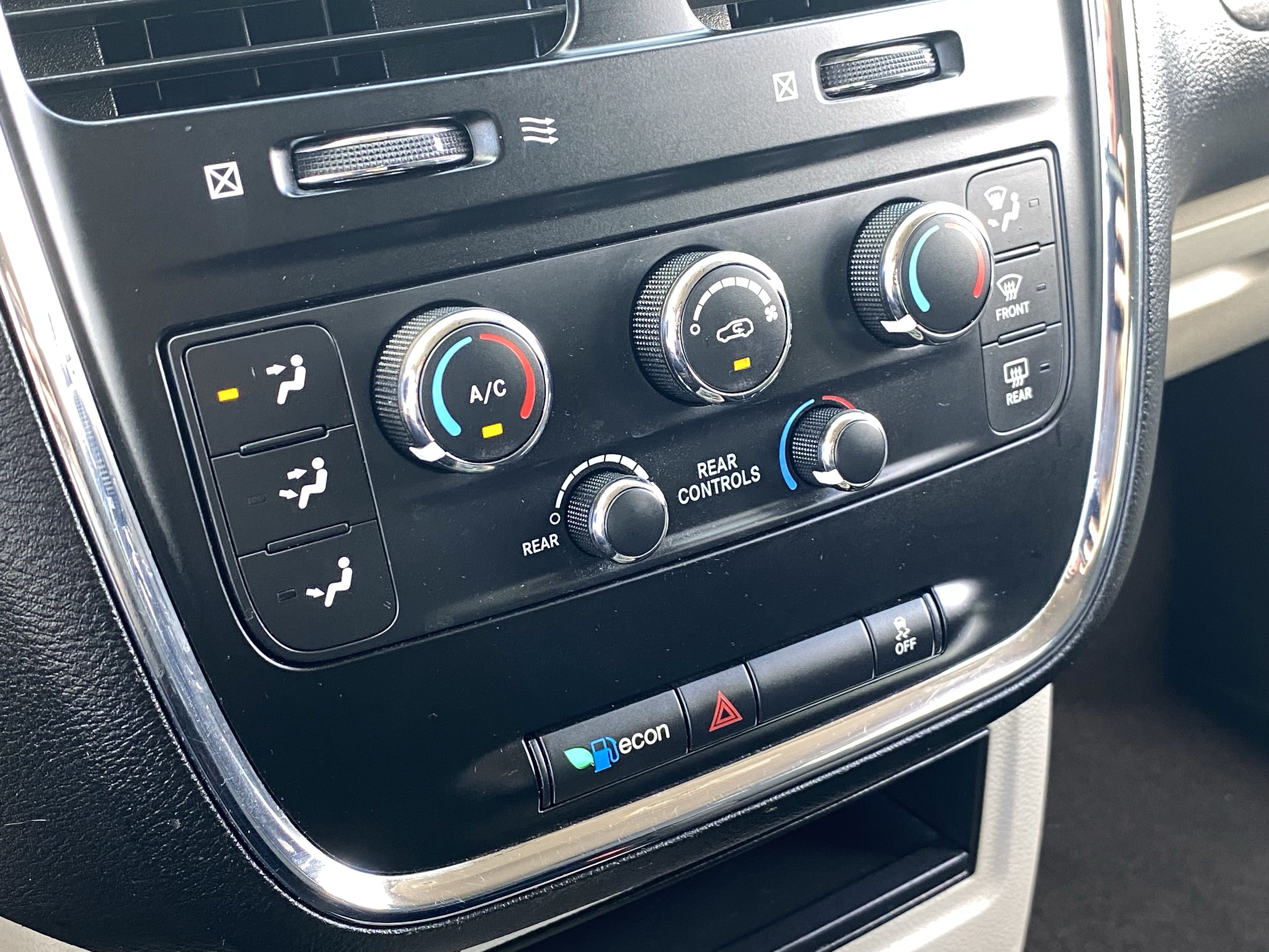 Used 2016 Dodge Grand Caravan SE w/ Quick Order Package 29E SE FWD image 36