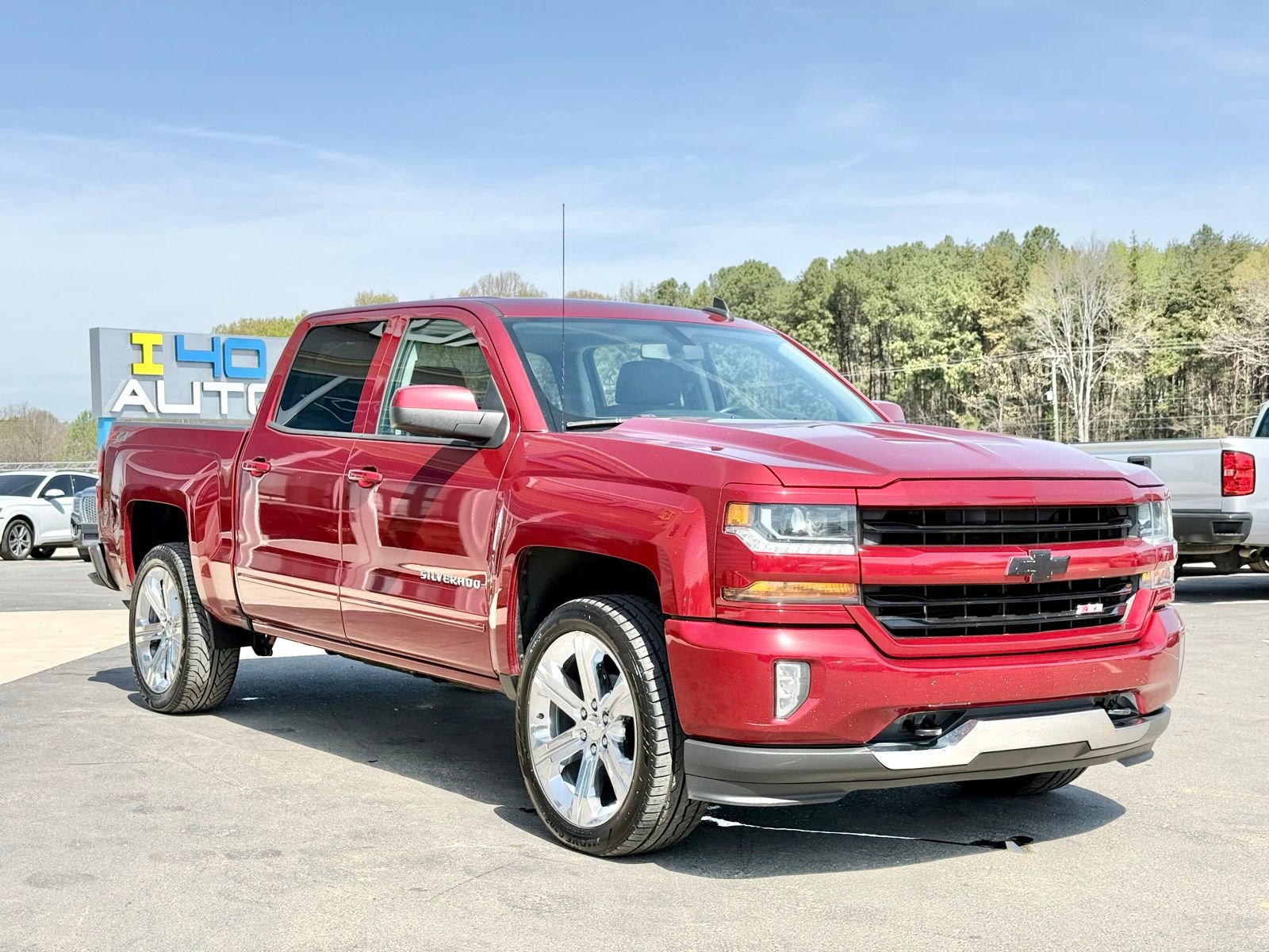 Used 2018 Chevrolet Silverado 1500 LT w/ All Star Edition AWD/4WD image 9