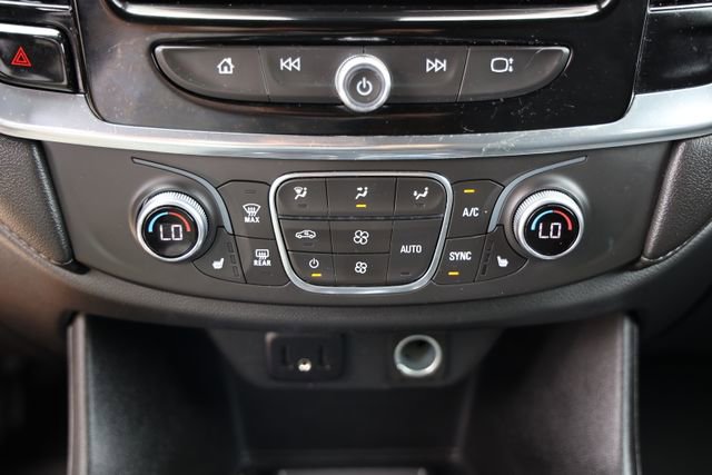 Used 2023 Chevrolet Traverse LT FWD image 20