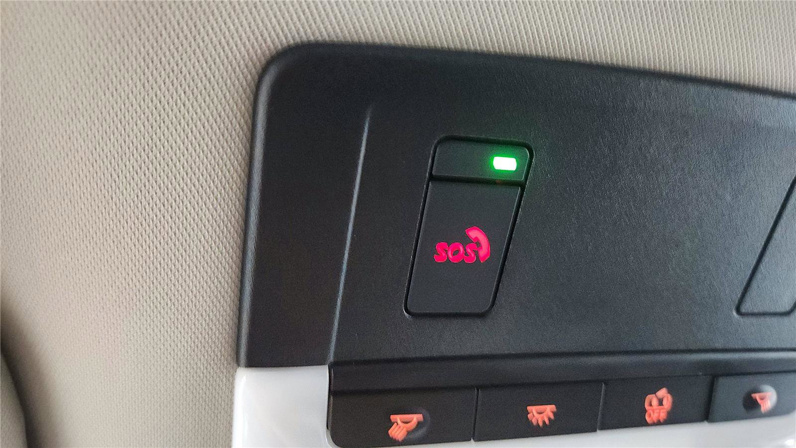 Used 2025 Nissan Pathfinder SL w/ Black Appearance Package image 32