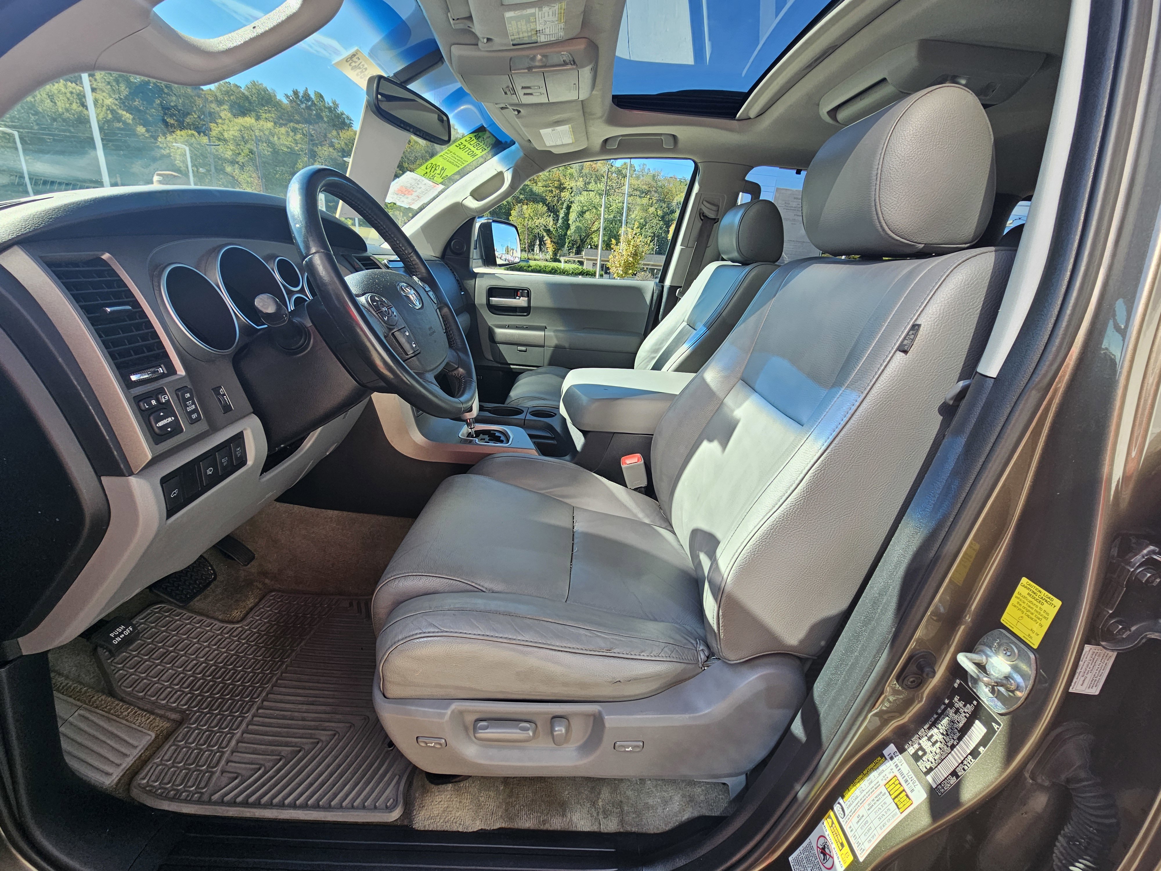 Used 2010 Toyota Sequoia Limited image 18