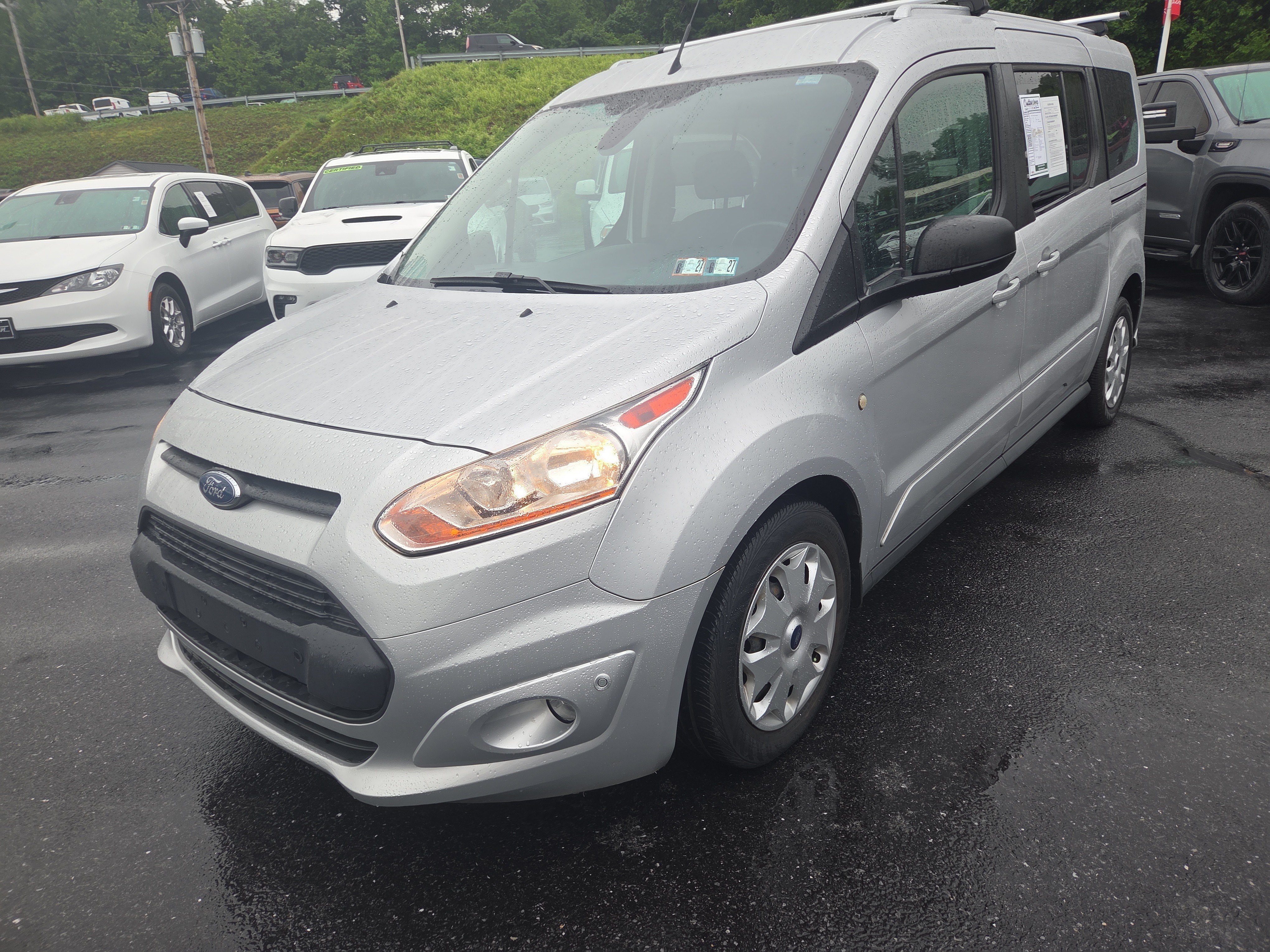 Used 2017 Ford Transit Connect XLT FWD image 8