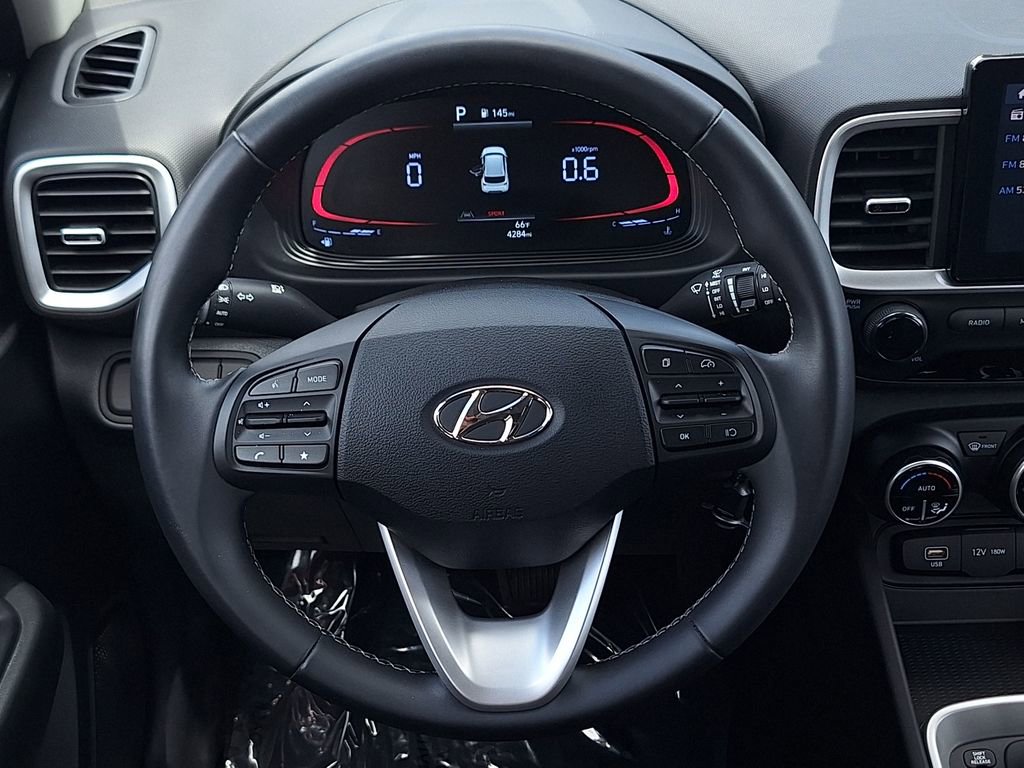 Certified 2023 Hyundai Venue SEL FWD image 15