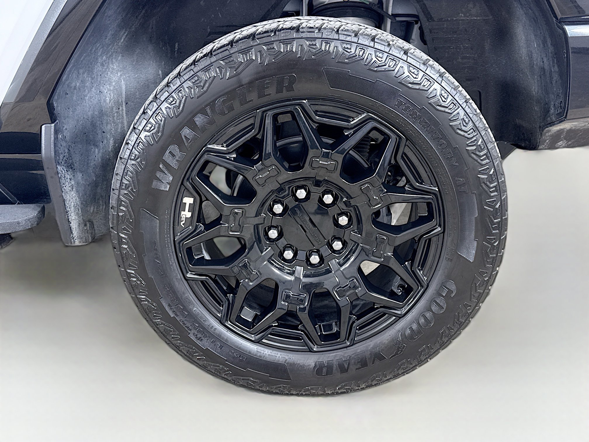 Used 2025 GMC Hummer EV 2X AWD/4WD image 35