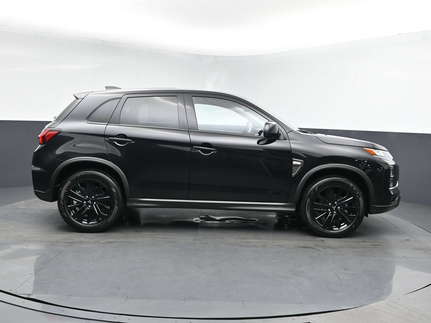 New 2026 Mitsubishi Outlander Sport LE AWD/4WD image 3