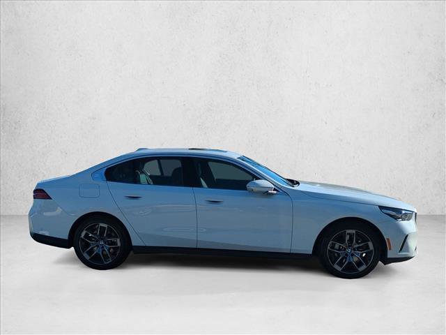 Certified 2026 BMW 530i RWD image 4