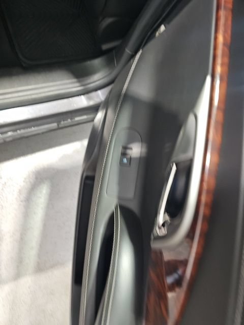 Used 2013 Buick LaCrosse Premium FWD image 23