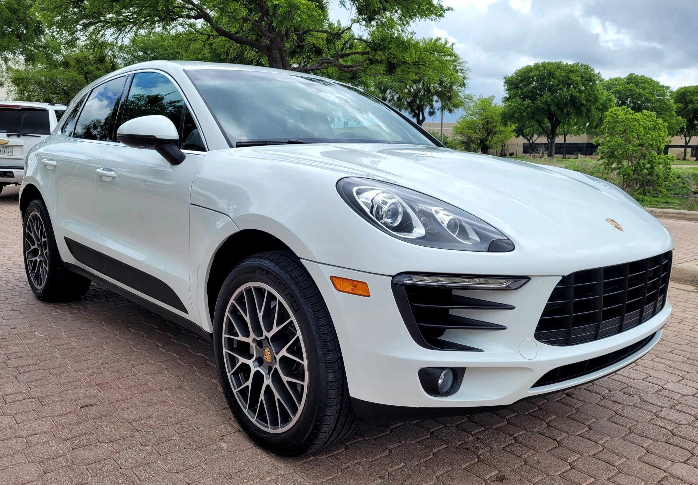 Used 2015 Porsche Macan S image 4