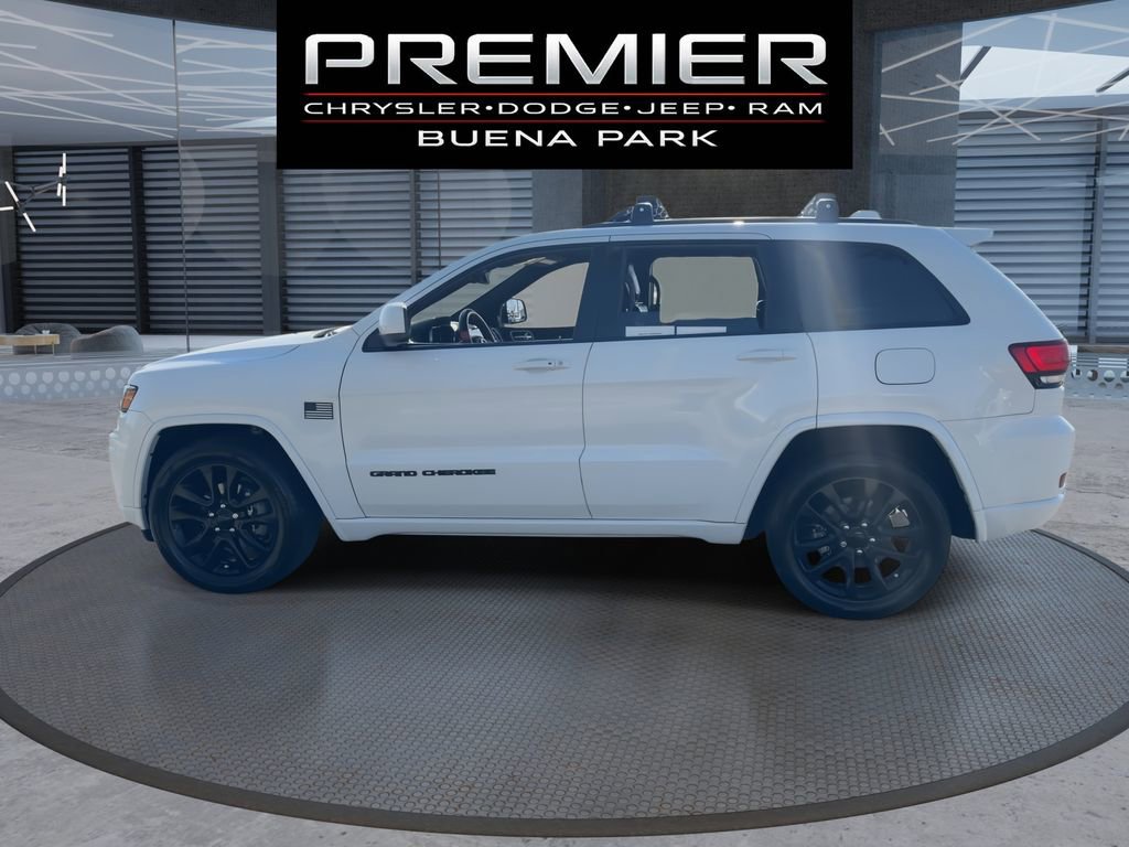 Used 2020 Jeep Grand Cherokee Altitude RWD image 5
