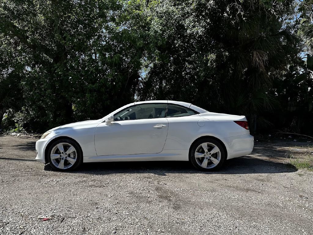 Used 2010 Lexus IS 350C image 5
