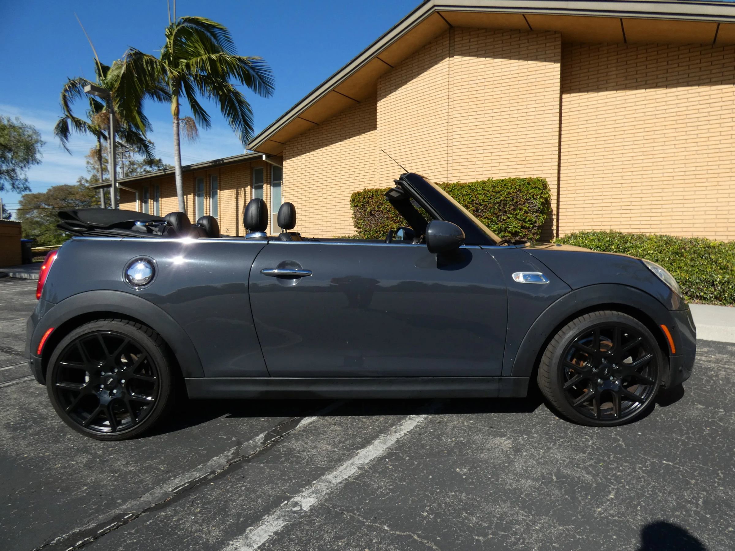 Used 2018 MINI Cooper S image 6