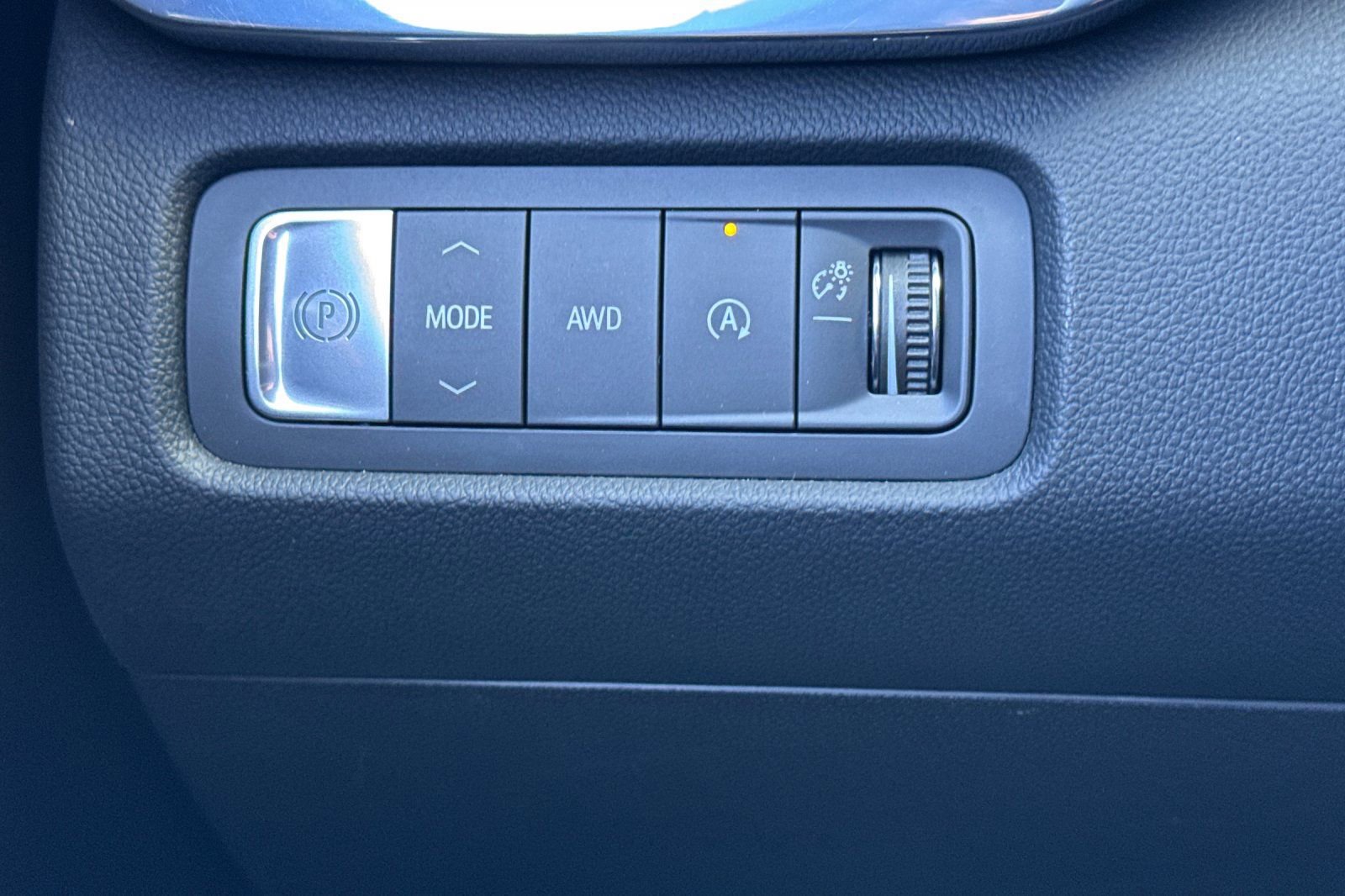 Used 2025 GMC Acadia Elevation image 38